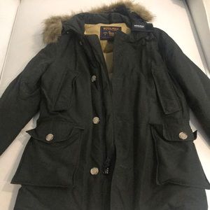 Men’s Woolrich Arctic Parka in Dark Olive Green